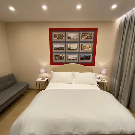 Mdc Luxury 3* Неаполь