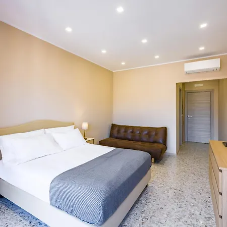 Mdc Luxury * Napoli