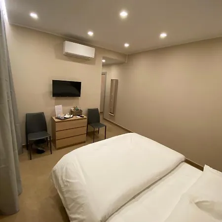 Mdc Luxury 3* Неаполь