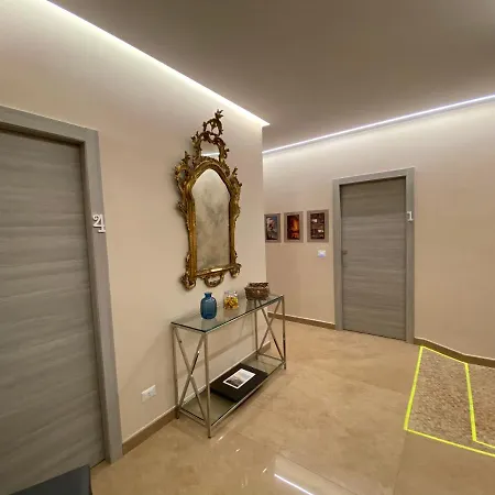 فندق مبيت وإفطار Mdc Luxury نابولي