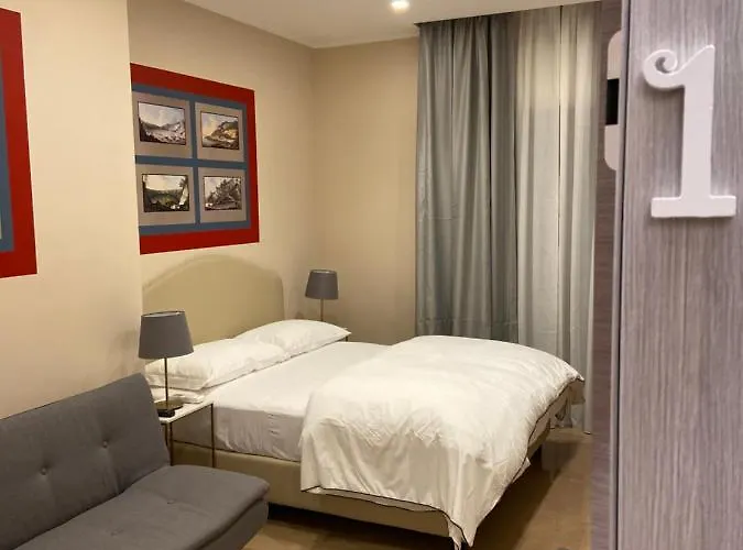 Mdc Luxury 3* Napoli