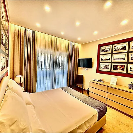 Mdc Luxury * Neapel