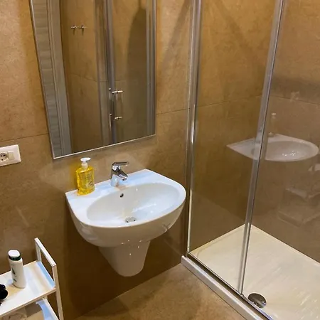 Nocleg ze śniadaniem Mdc Luxury