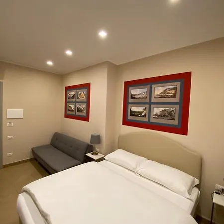 Mdc Luxury * Neapel